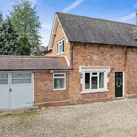 Wheelbarrow Cottage Bengeworth Экстерьер фото