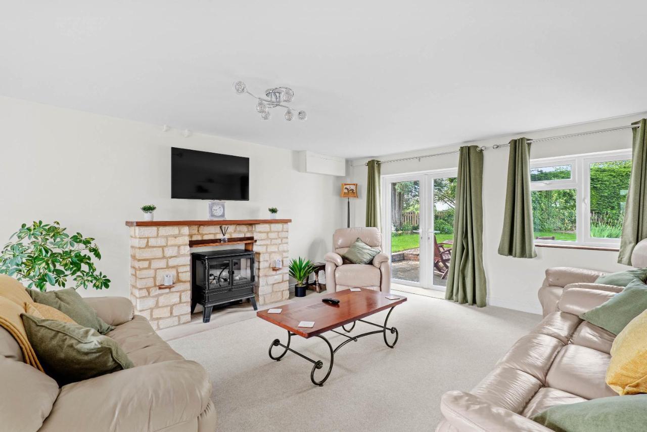Wheelbarrow Cottage Bengeworth Экстерьер фото