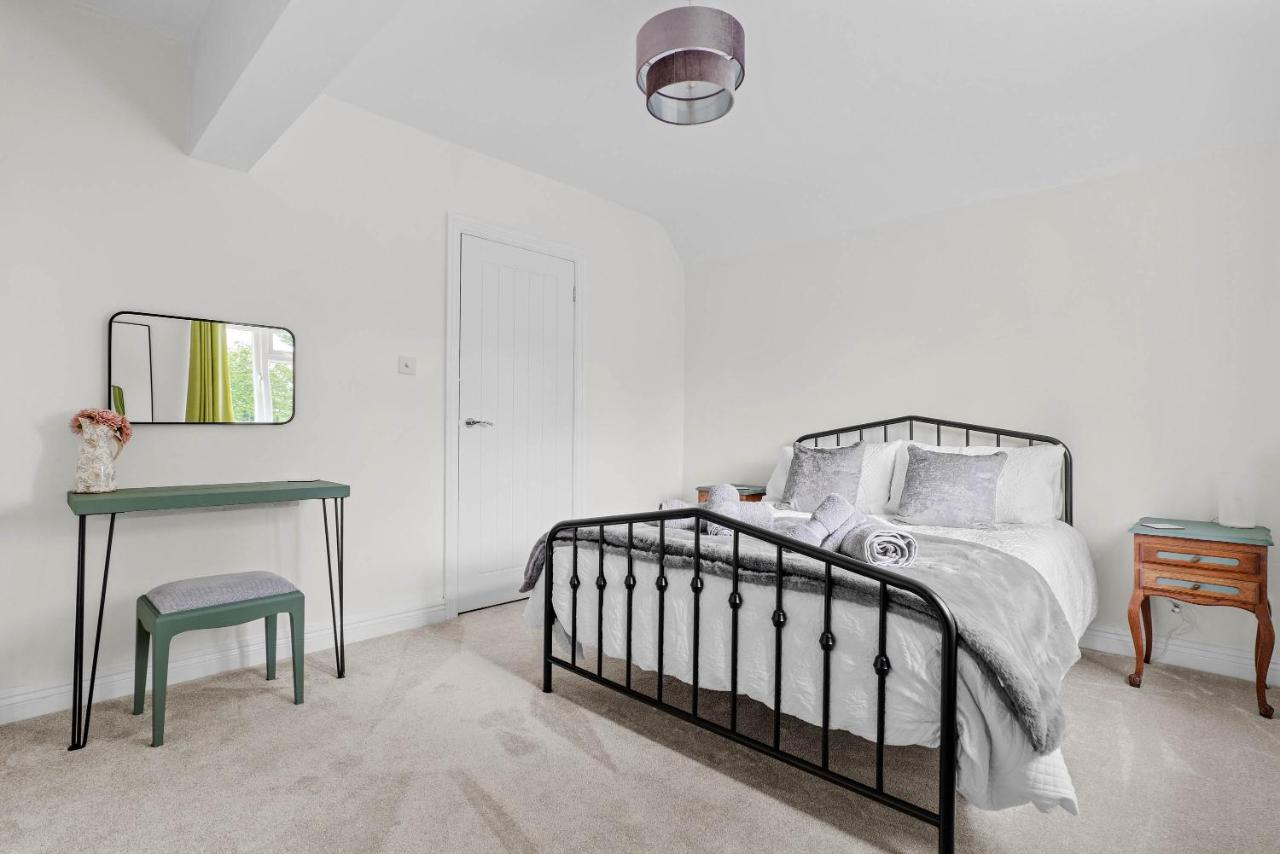 Wheelbarrow Cottage Bengeworth Экстерьер фото