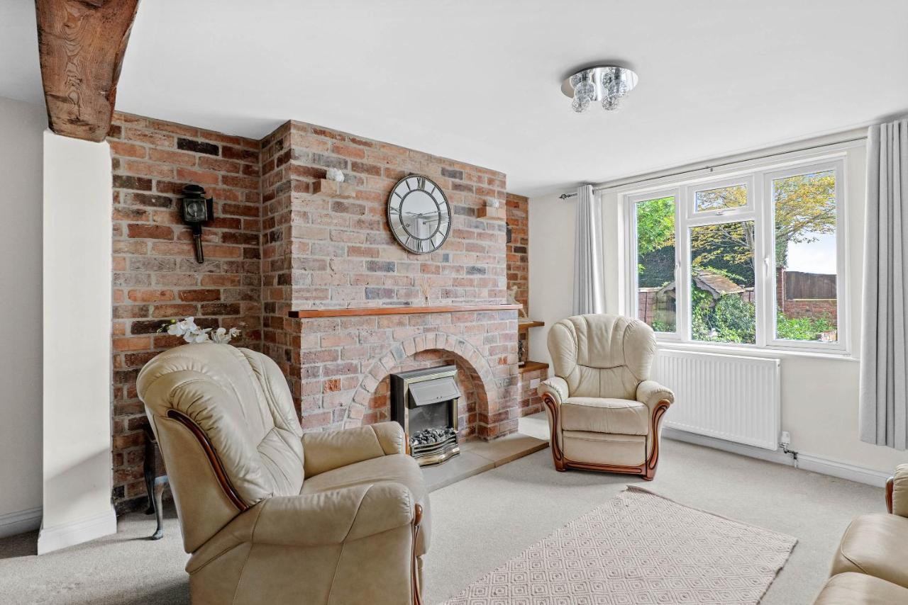 Wheelbarrow Cottage Bengeworth Экстерьер фото