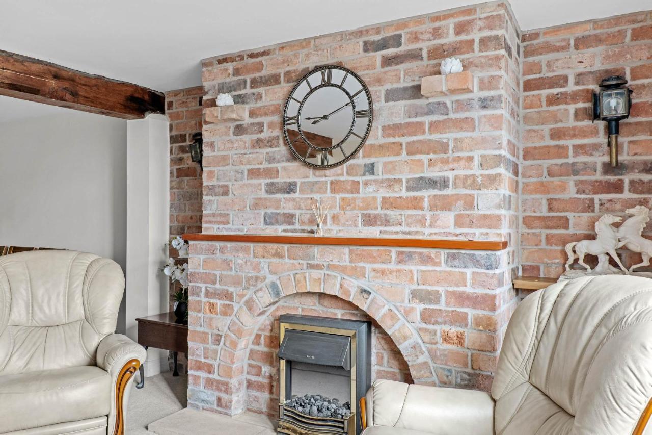 Wheelbarrow Cottage Bengeworth Экстерьер фото
